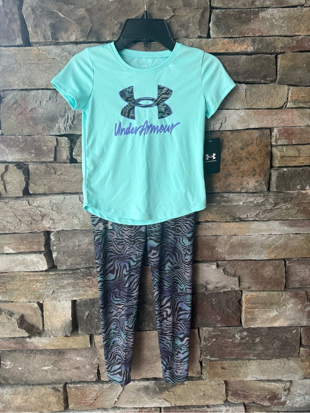 NWT Under Armour Girls Aqua Tee with Black & Purple Patterned Leggings 5